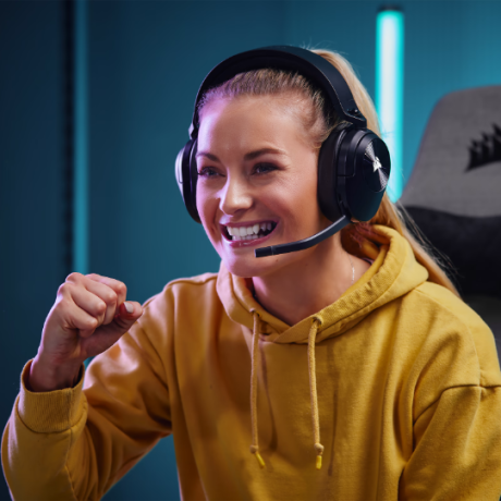 تصویر هدست گیمینگ یک وسیله جذاب برای لذت بردن بیشتر از بازی های کامپیوتری