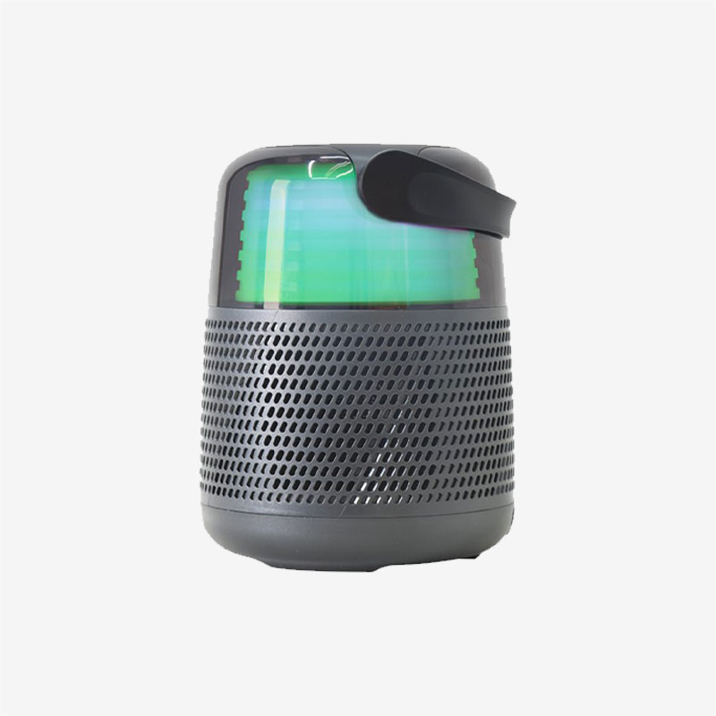 Tsco-TS-23420-Black-Bluetooth-Portable-Speaker-Front